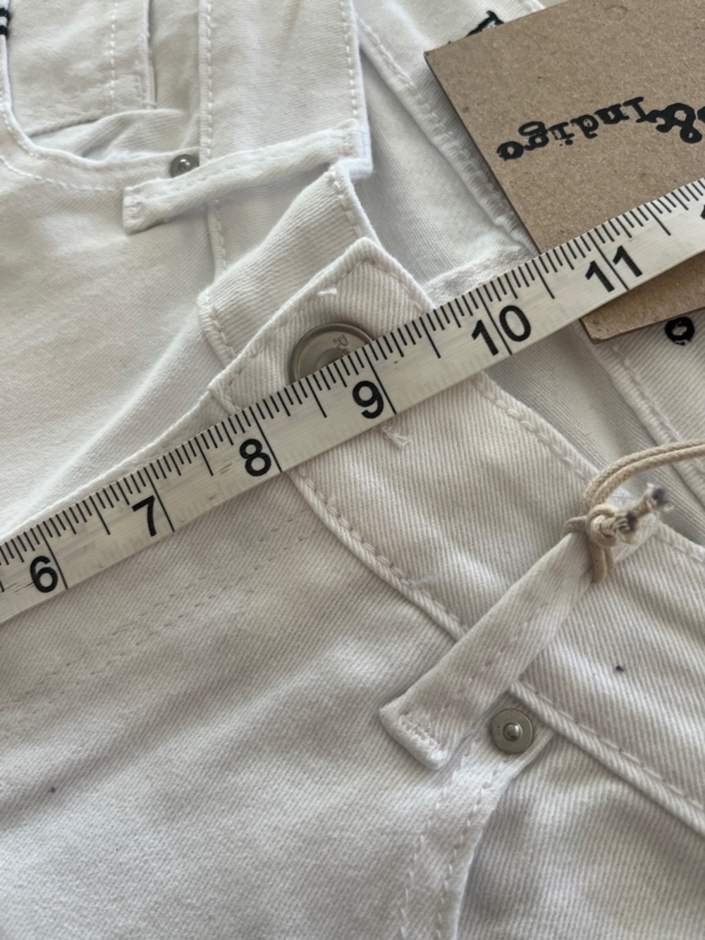 Rocks & Indigo White Floral Embroidered Jeans - Picture 7 of 8